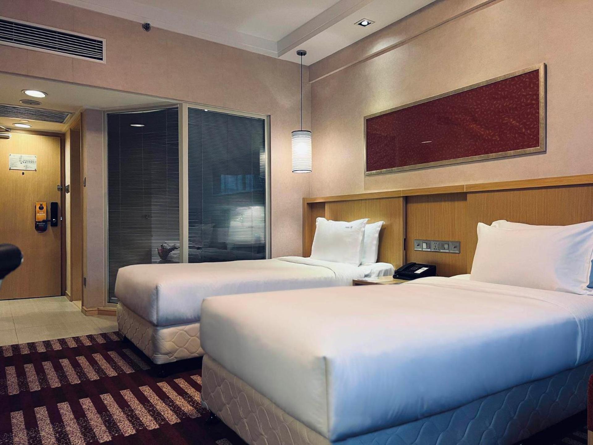 Park Inn By Radisson Shanghai Downtown Exterior photo